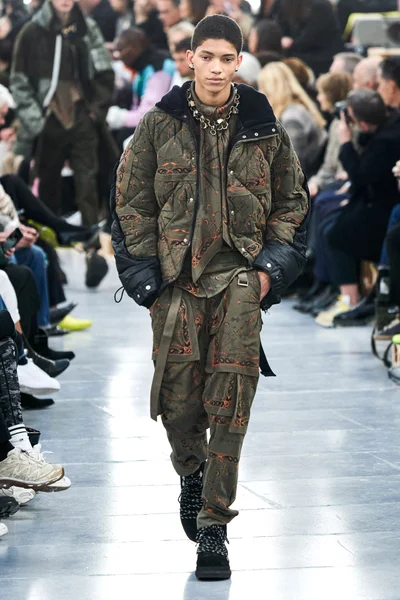 Look 37